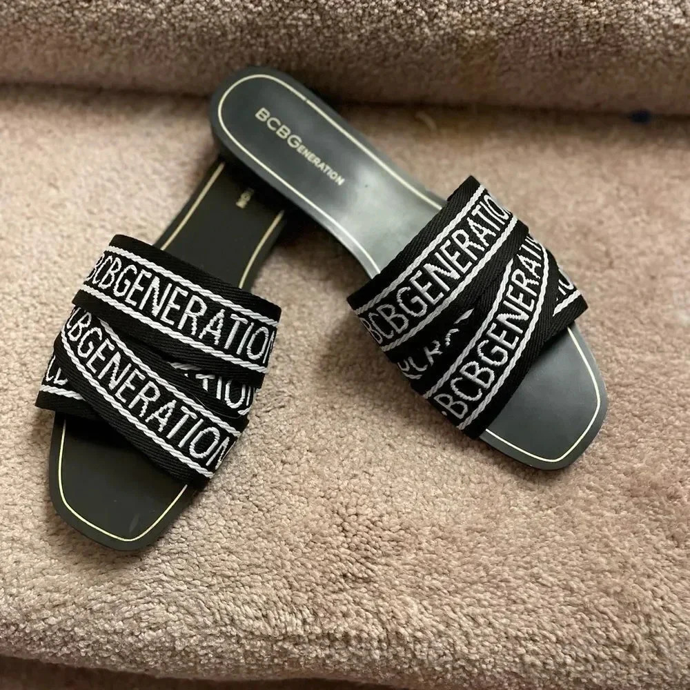 BCBGeneration  KALA Black White Logo Flat Sandals Slides Size 9​ - Picture 13 of 14